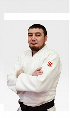 Мухарямов Азамат Фларитович 